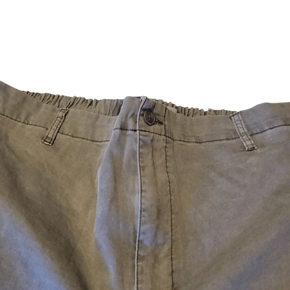 Old Navy Women's Gray Everyday Shorts Size 4X - Picture 2 of 8